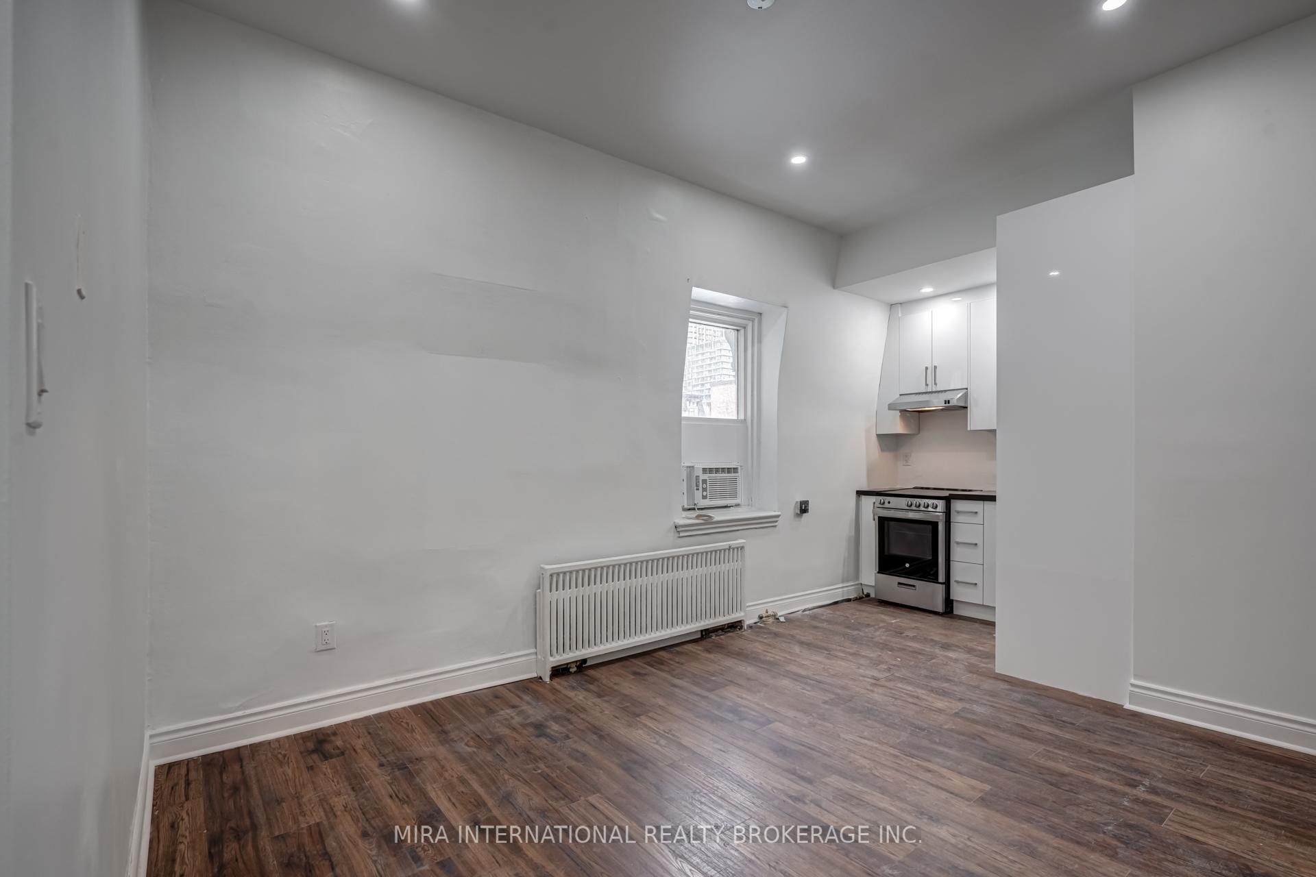Photo 6 of Unit 204, 180 Sherbourne Street, Toronto, Moss Park — HOMEH