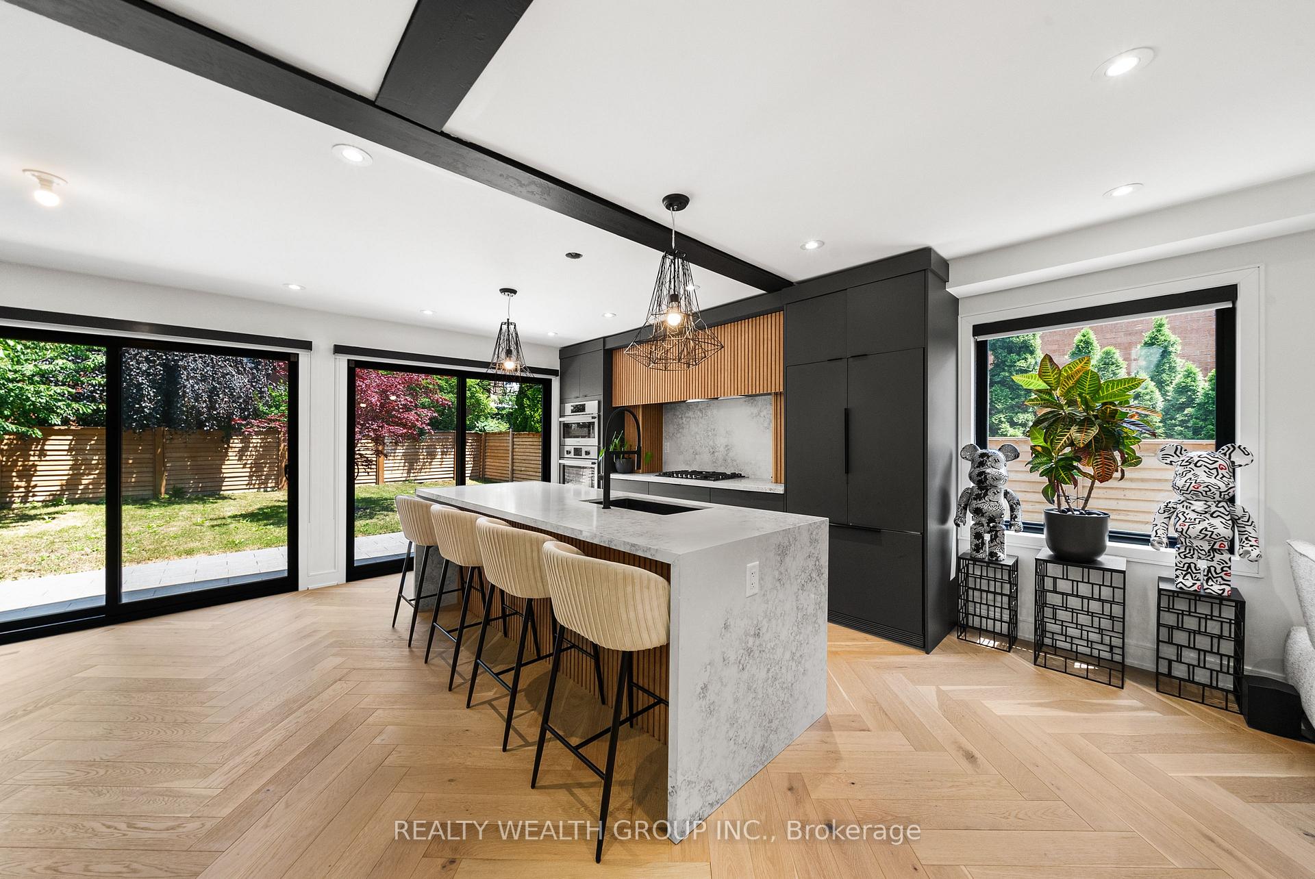 Photo 9 of 83 Governor Crescent, Vaughan, East Woodbridge — HOMEH