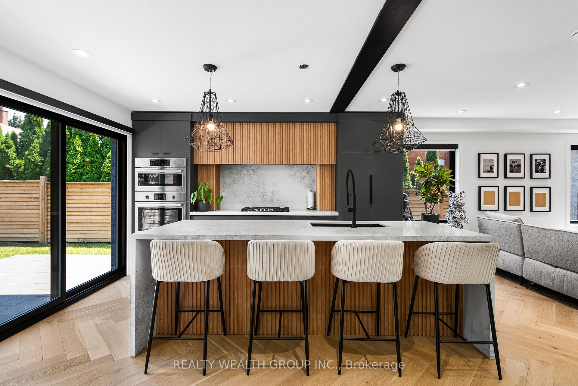 Photo 10 of 83 Governor Crescent, Vaughan, East Woodbridge — HOMEH