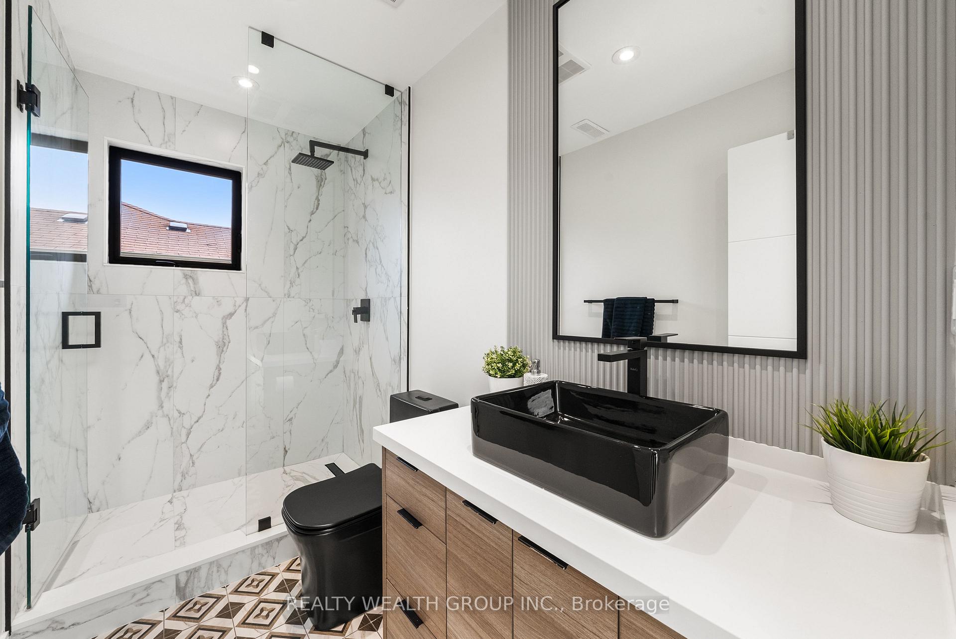 Photo 20 of 83 Governor Crescent, Vaughan, East Woodbridge — HOMEH
