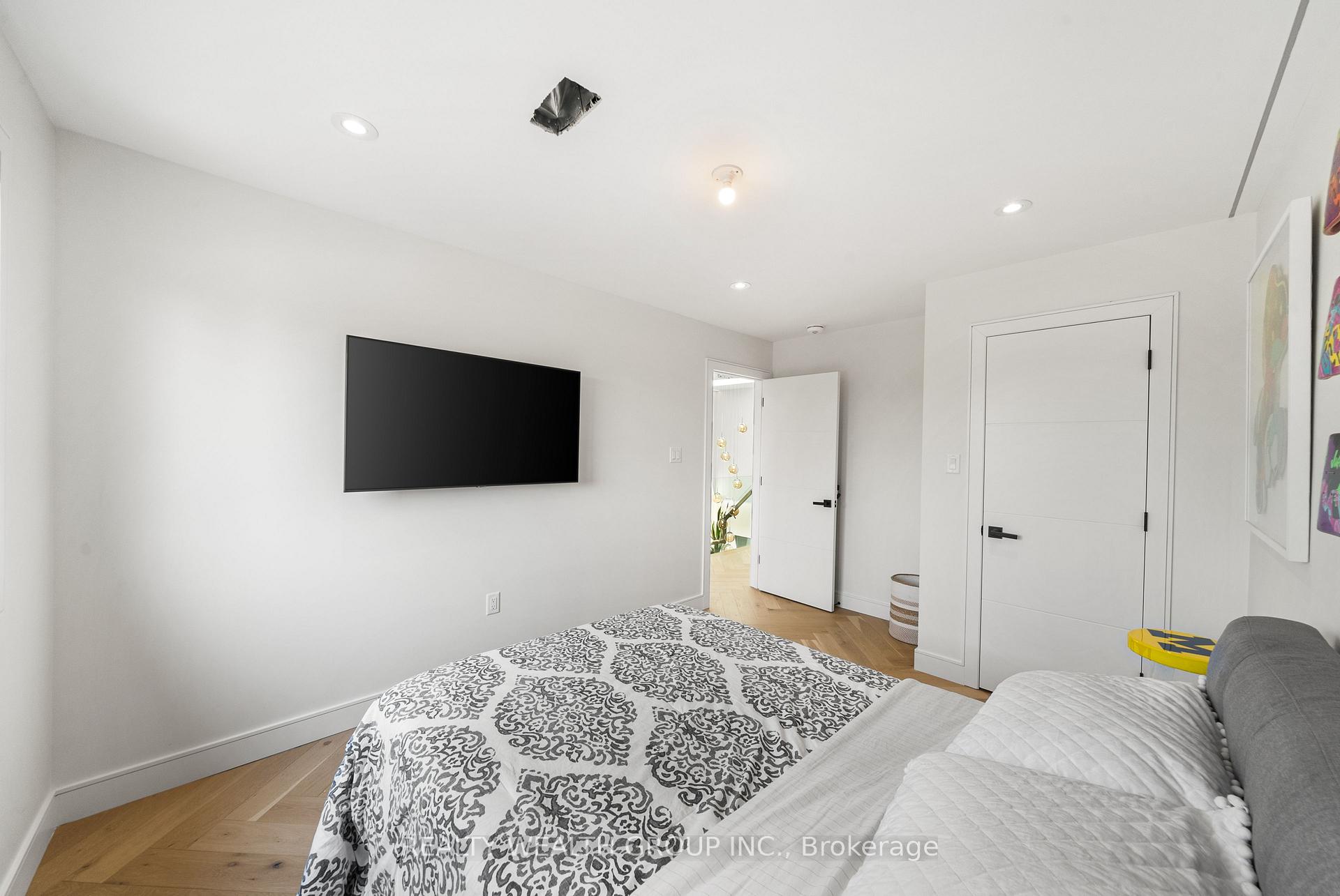 Photo 22 of 83 Governor Crescent, Vaughan, East Woodbridge — HOMEH