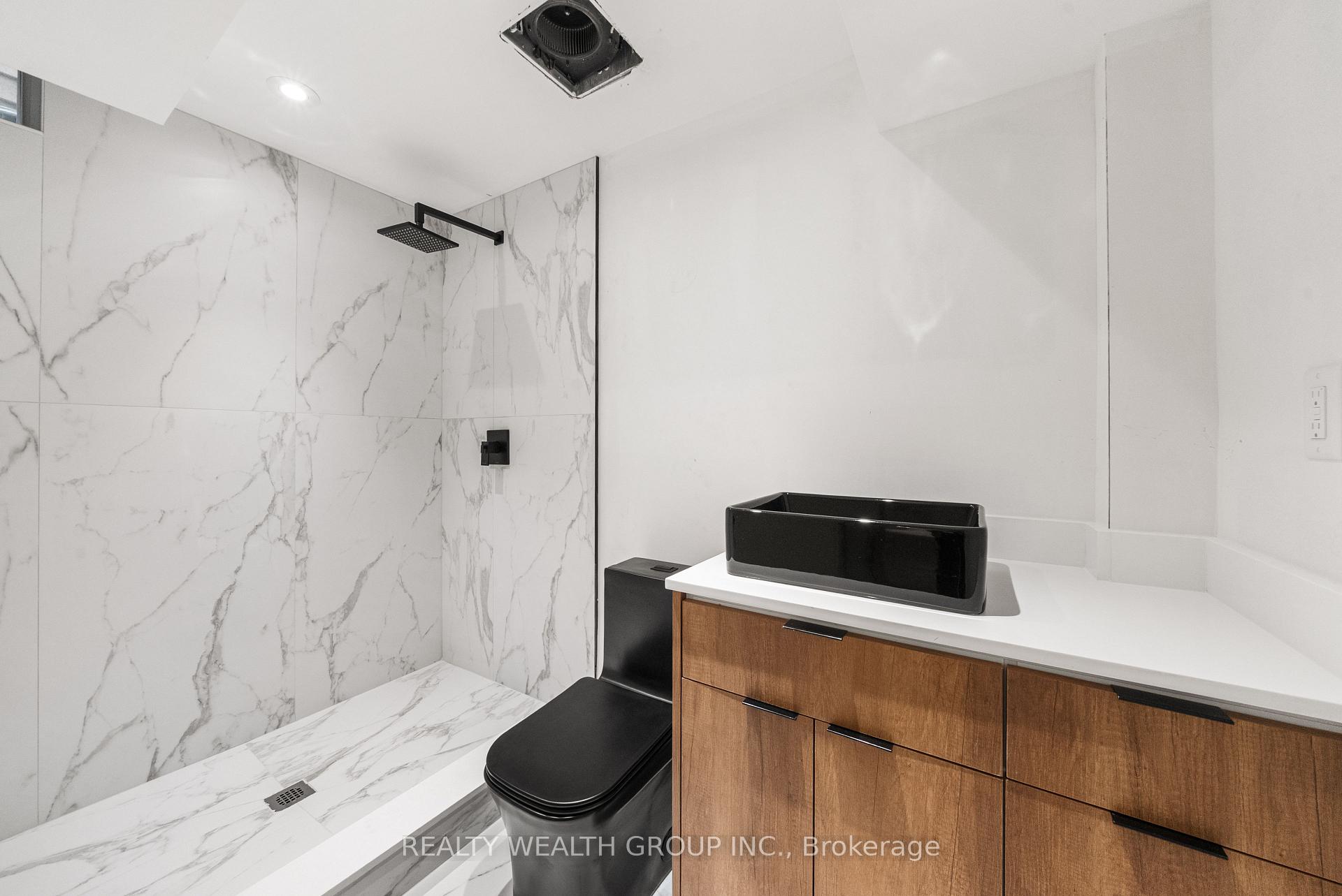 Photo 34 of 83 Governor Crescent, Vaughan, East Woodbridge — HOMEH