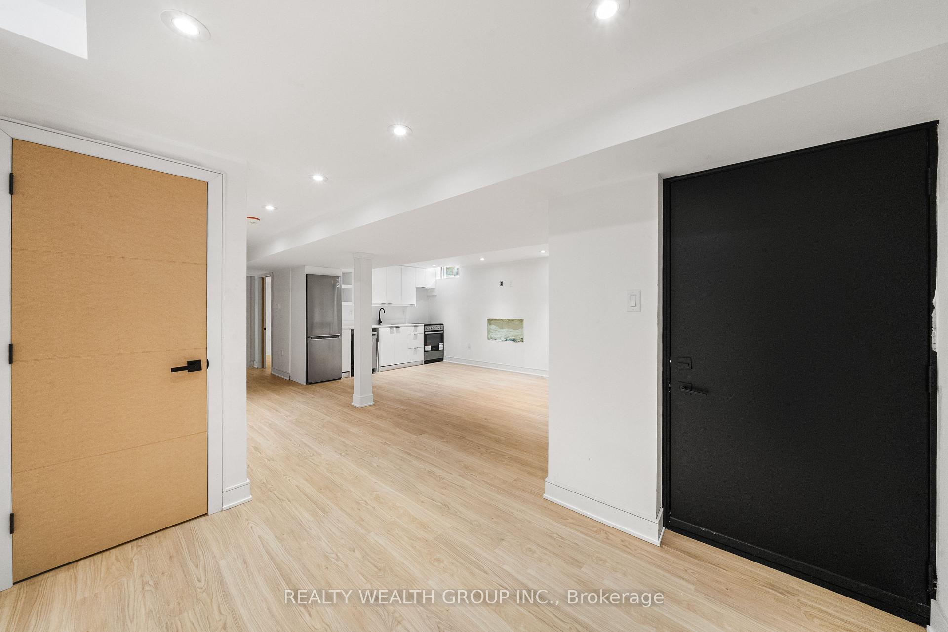 Photo 35 of 83 Governor Crescent, Vaughan, East Woodbridge — HOMEH