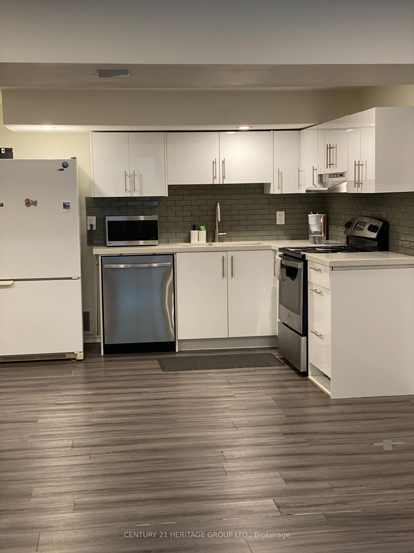 Front of Unit Bsmt, 17 Gailong Court