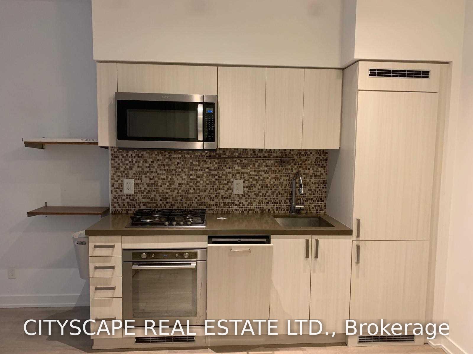 Photo 4 of Unit 606, 501 St. Clair Avenue W, Toronto, Casa Loma — HOMEH