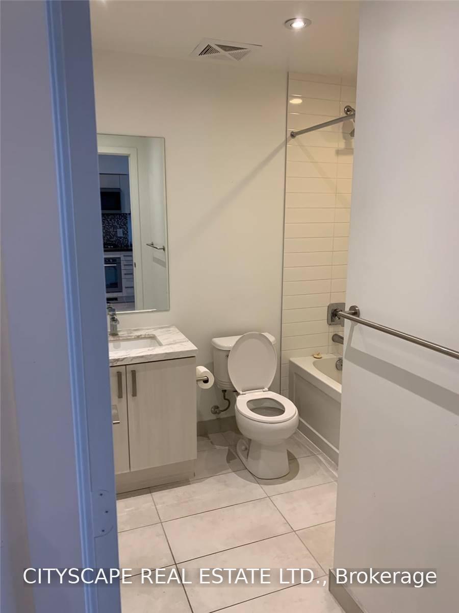 Photo 5 of Unit 606, 501 St. Clair Avenue W, Toronto, Casa Loma — HOMEH