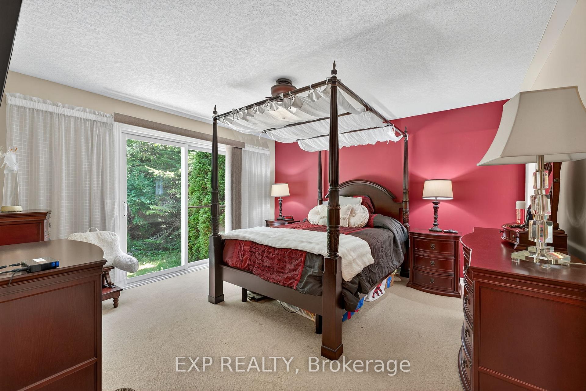 Photo 12 of 30 Illinois Crescent, Wasaga Beach — HOMEH