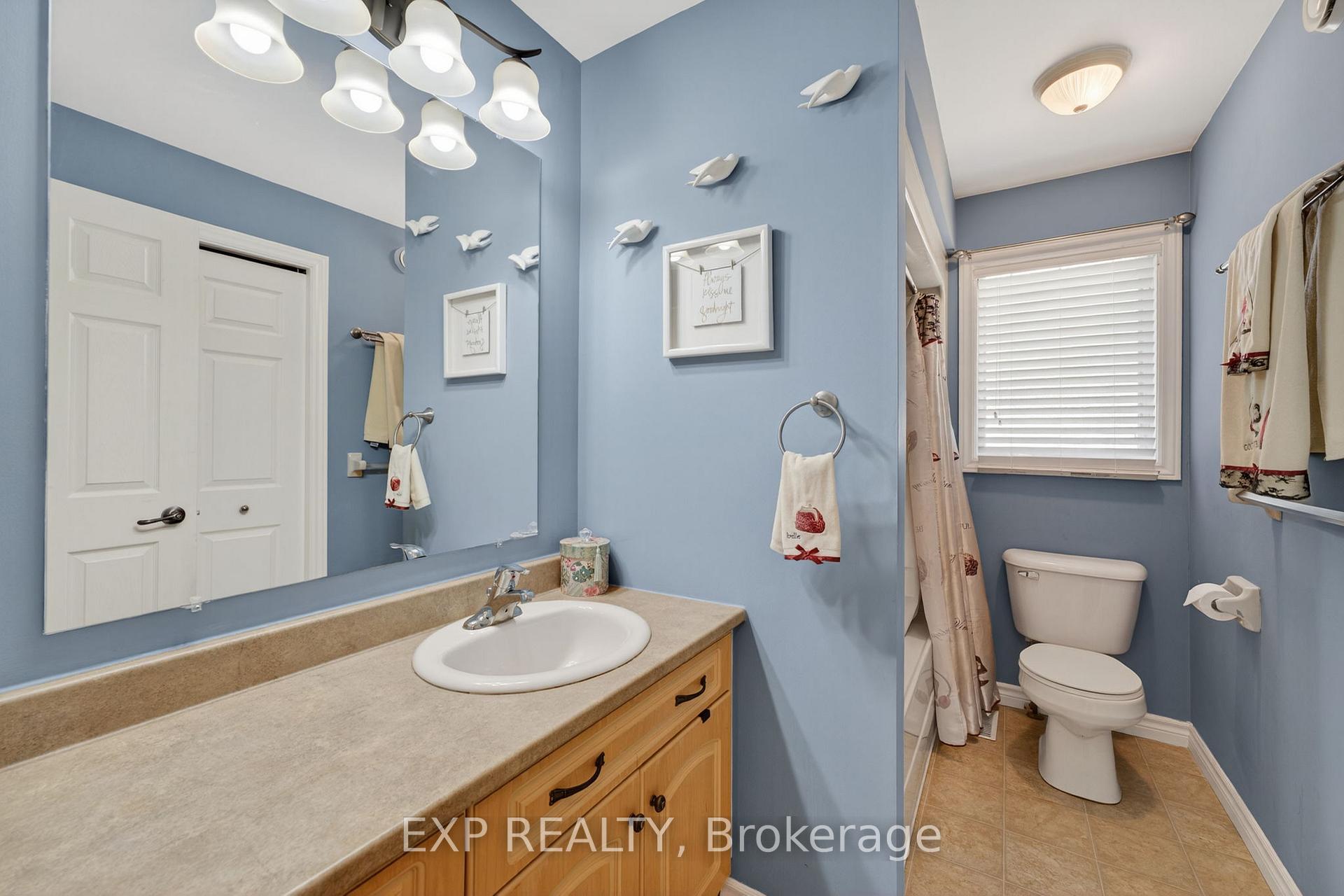 Photo 16 of 30 Illinois Crescent, Wasaga Beach — HOMEH