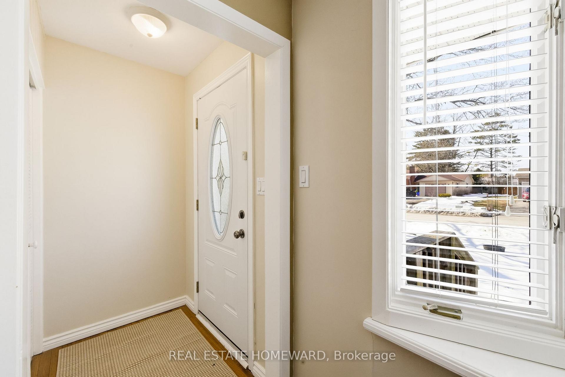 Photo 8 of 4 Wayne Crescent, Quinte West, Murray Ward — HOMEH