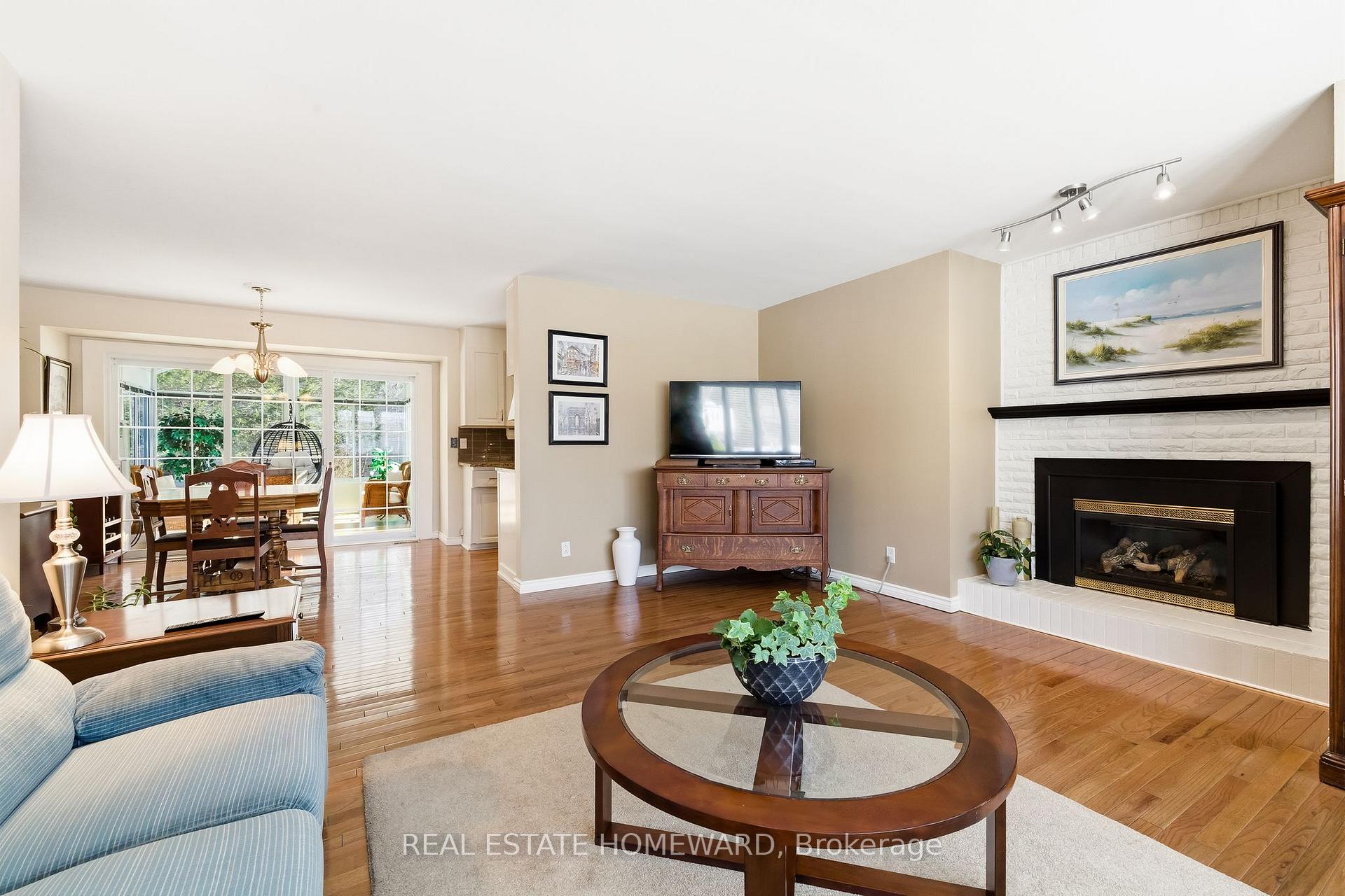 Photo 11 of 4 Wayne Crescent, Quinte West, Murray Ward — HOMEH