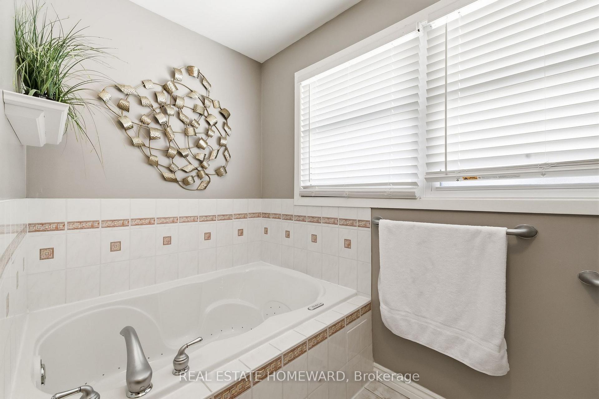 Photo 28 of 4 Wayne Crescent, Quinte West, Murray Ward — HOMEH