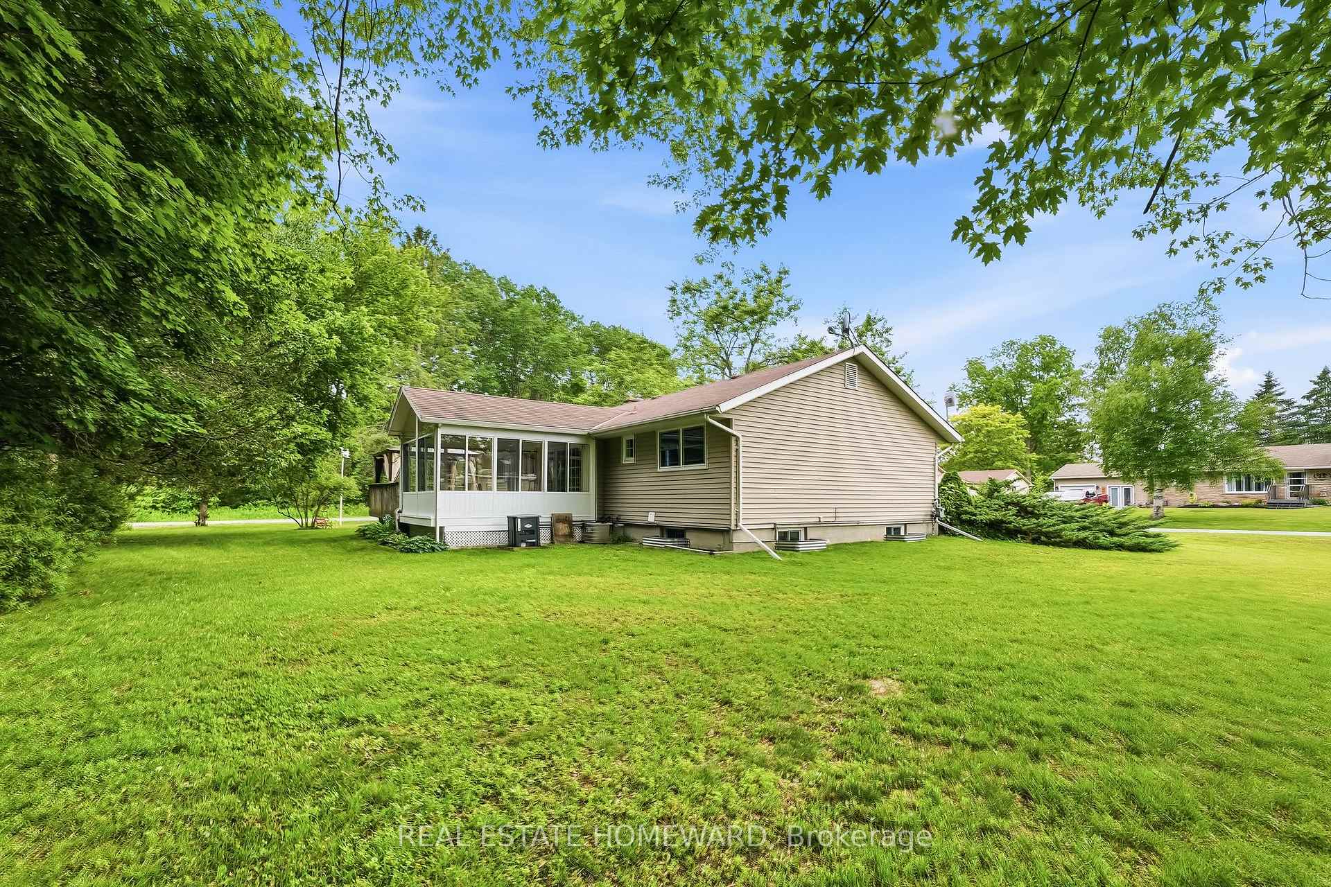 Photo 38 of 4 Wayne Crescent, Quinte West, Murray Ward — HOMEH