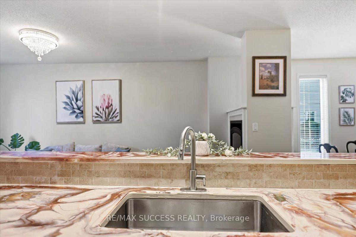 Photo 9 of 205 Nisbet Boulevard, Hamilton, Waterdown — HOMEH