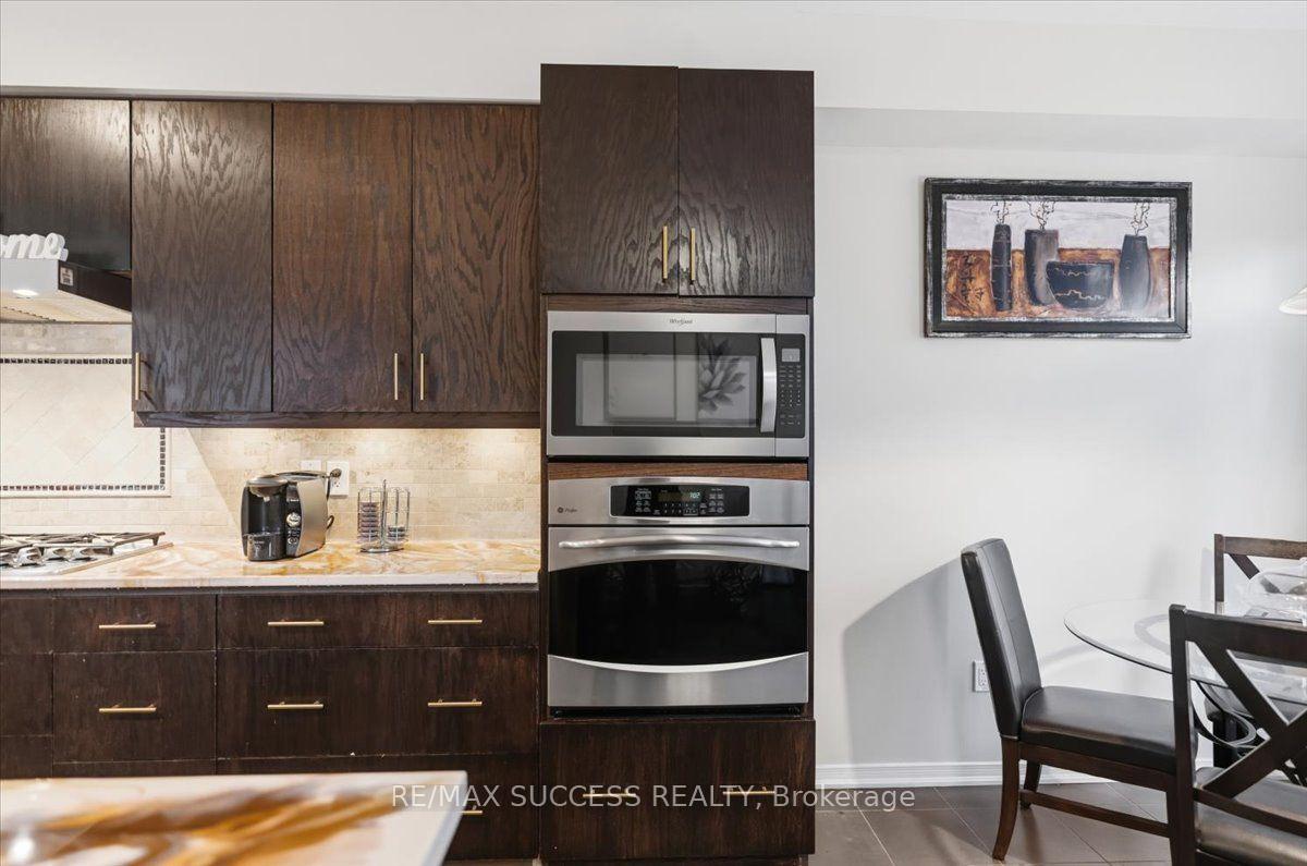 Photo 10 of 205 Nisbet Boulevard, Hamilton, Waterdown — HOMEH