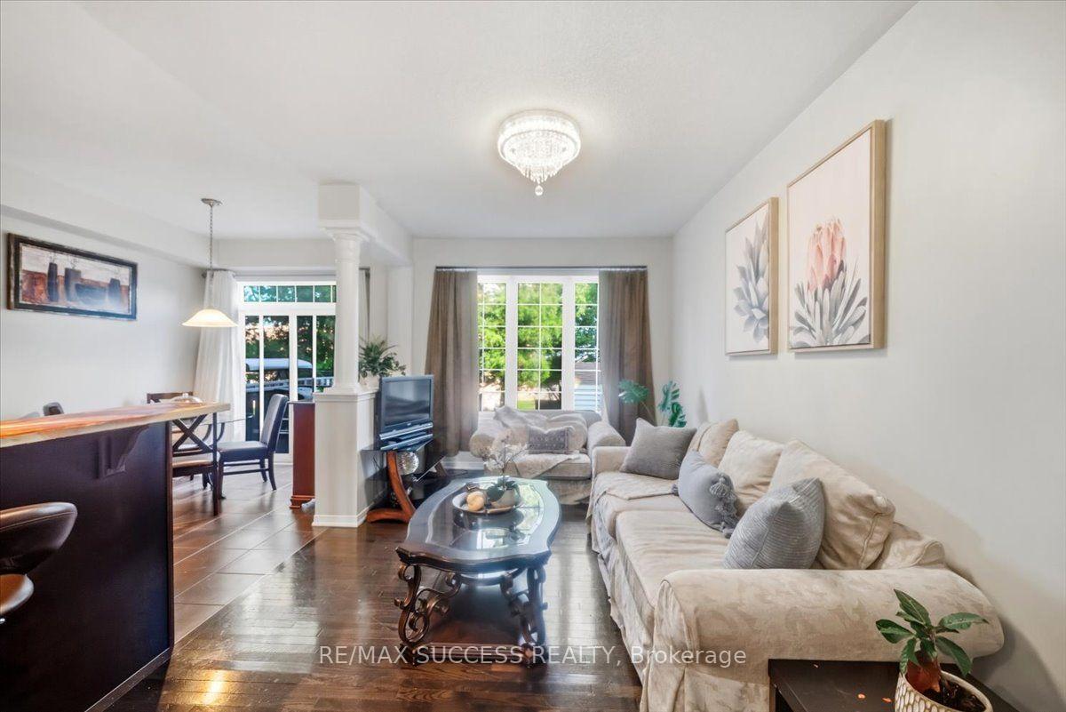 Photo 18 of 205 Nisbet Boulevard, Hamilton, Waterdown — HOMEH