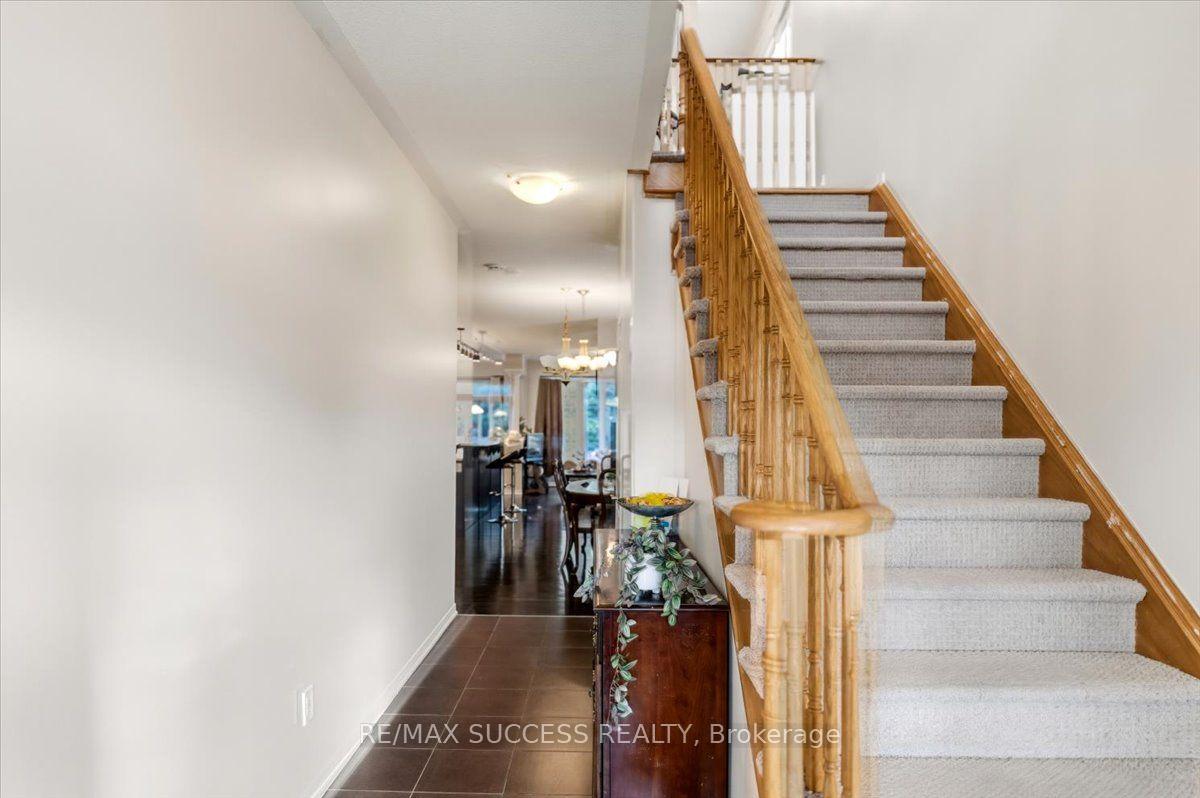 Photo 21 of 205 Nisbet Boulevard, Hamilton, Waterdown — HOMEH