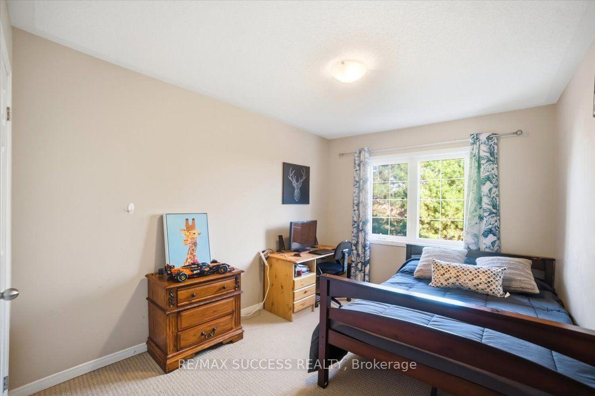 Photo 32 of 205 Nisbet Boulevard, Hamilton, Waterdown — HOMEH