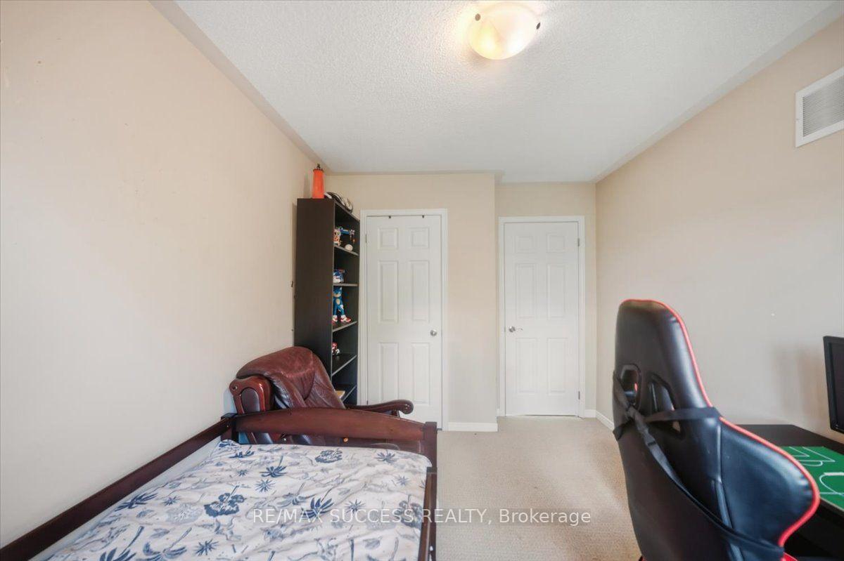 Photo 37 of 205 Nisbet Boulevard, Hamilton, Waterdown — HOMEH