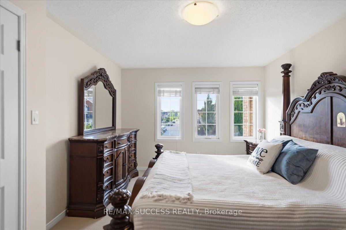 Photo 43 of 205 Nisbet Boulevard, Hamilton, Waterdown — HOMEH