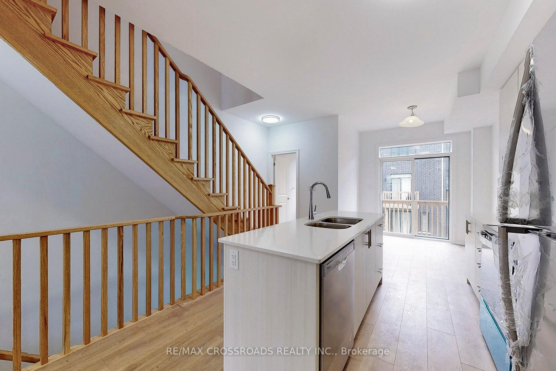 Photo 10 of 781 Kootenay Path, Oshawa, Donevan — HOMEH