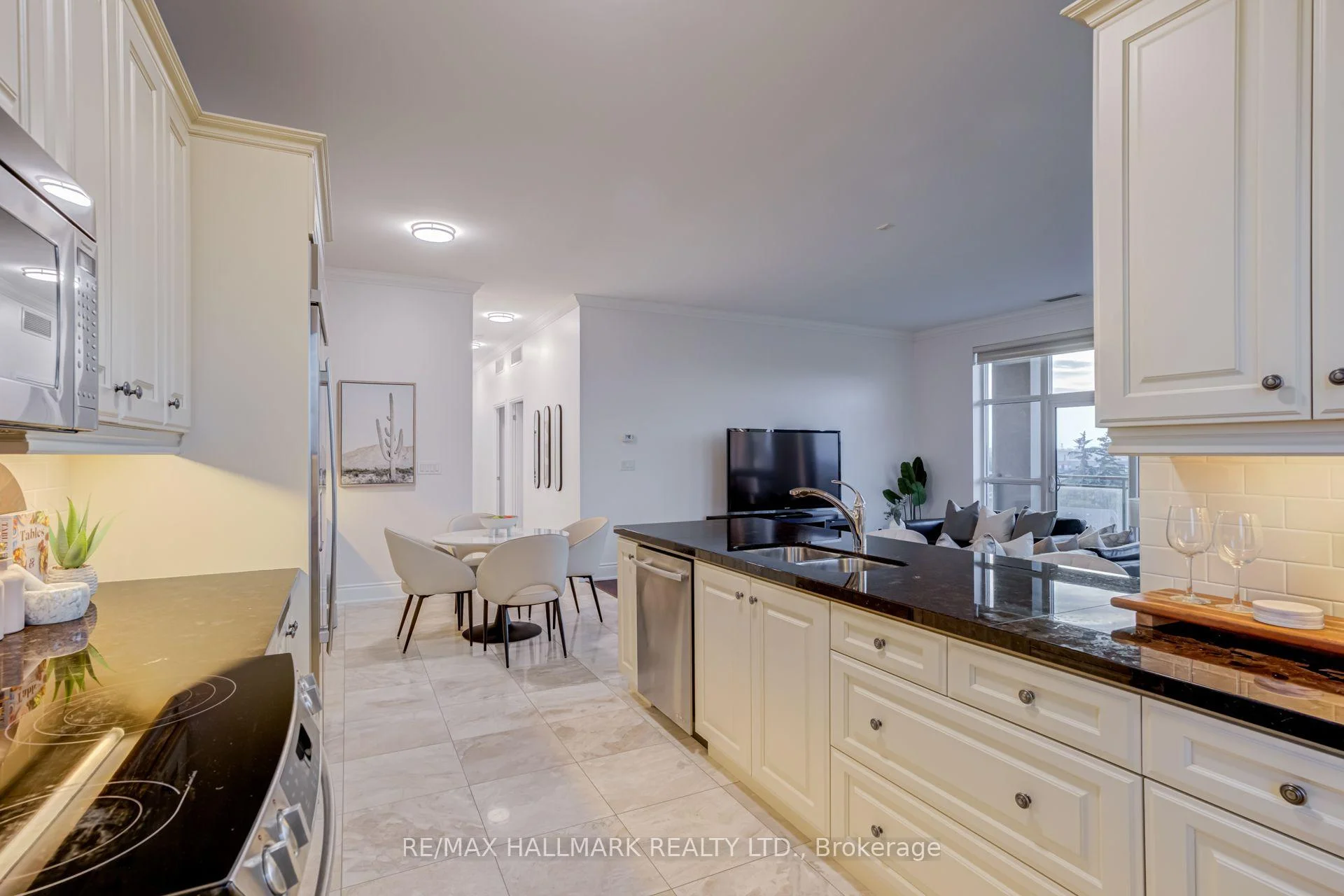 Photo 3 of Unit PH631, 281 Woodbridge Avenue, Vaughan, West Woodbridge — HOMEH