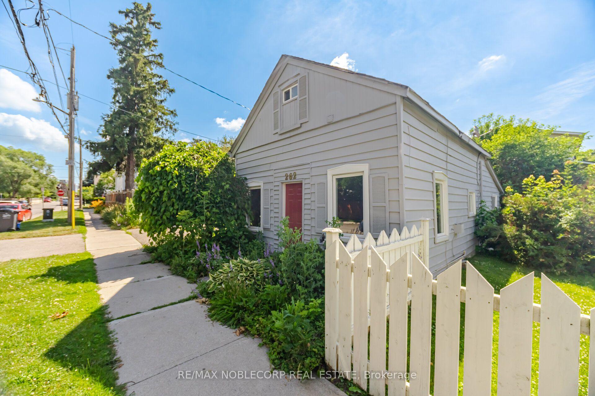 Photo 4 of 262 Pine Street, Milton, Old Milton — HOMEH