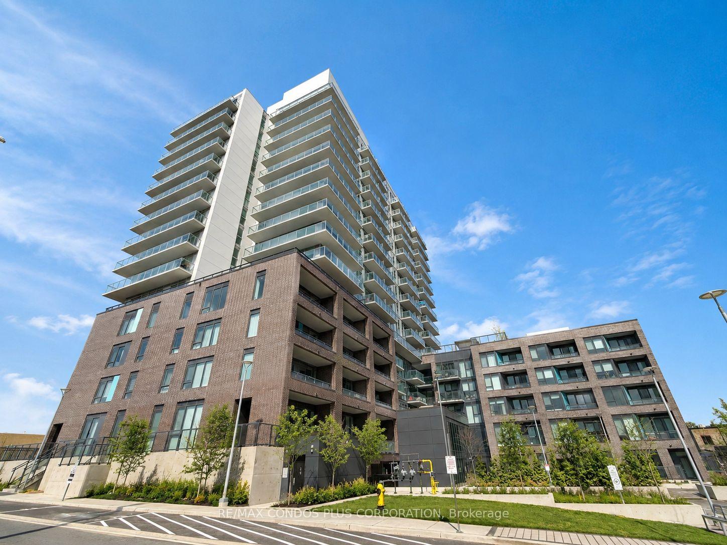 Front of Unit 216, 185 Deerfield Road