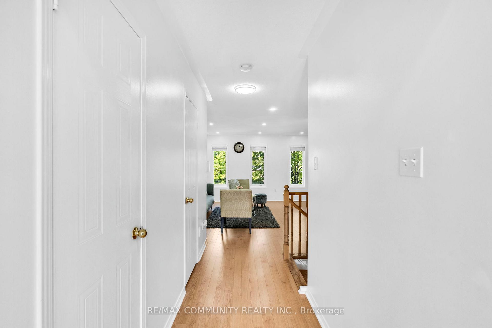 Photo 7 of 49 Mcgonigal Lane, Ajax, Central — HOMEH