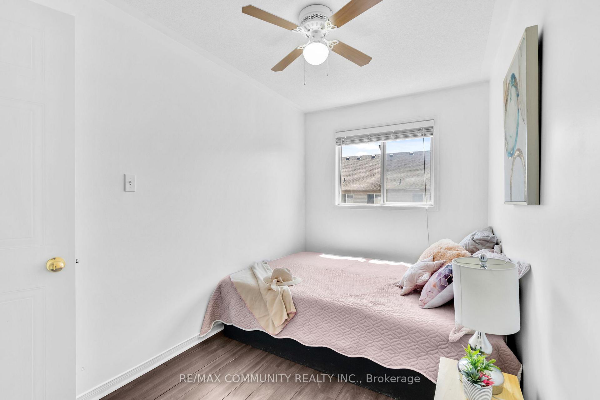 Photo 34 of 49 Mcgonigal Lane, Ajax, Central — HOMEH