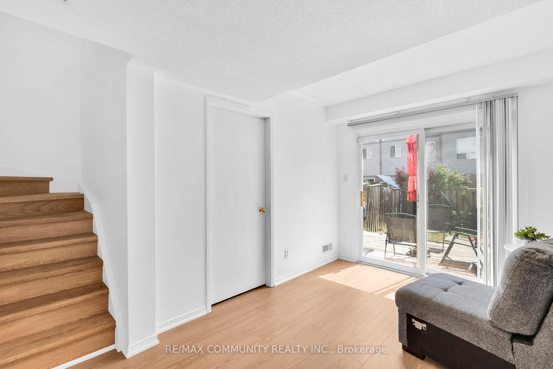 Photo 37 of 49 Mcgonigal Lane, Ajax, Central — HOMEH