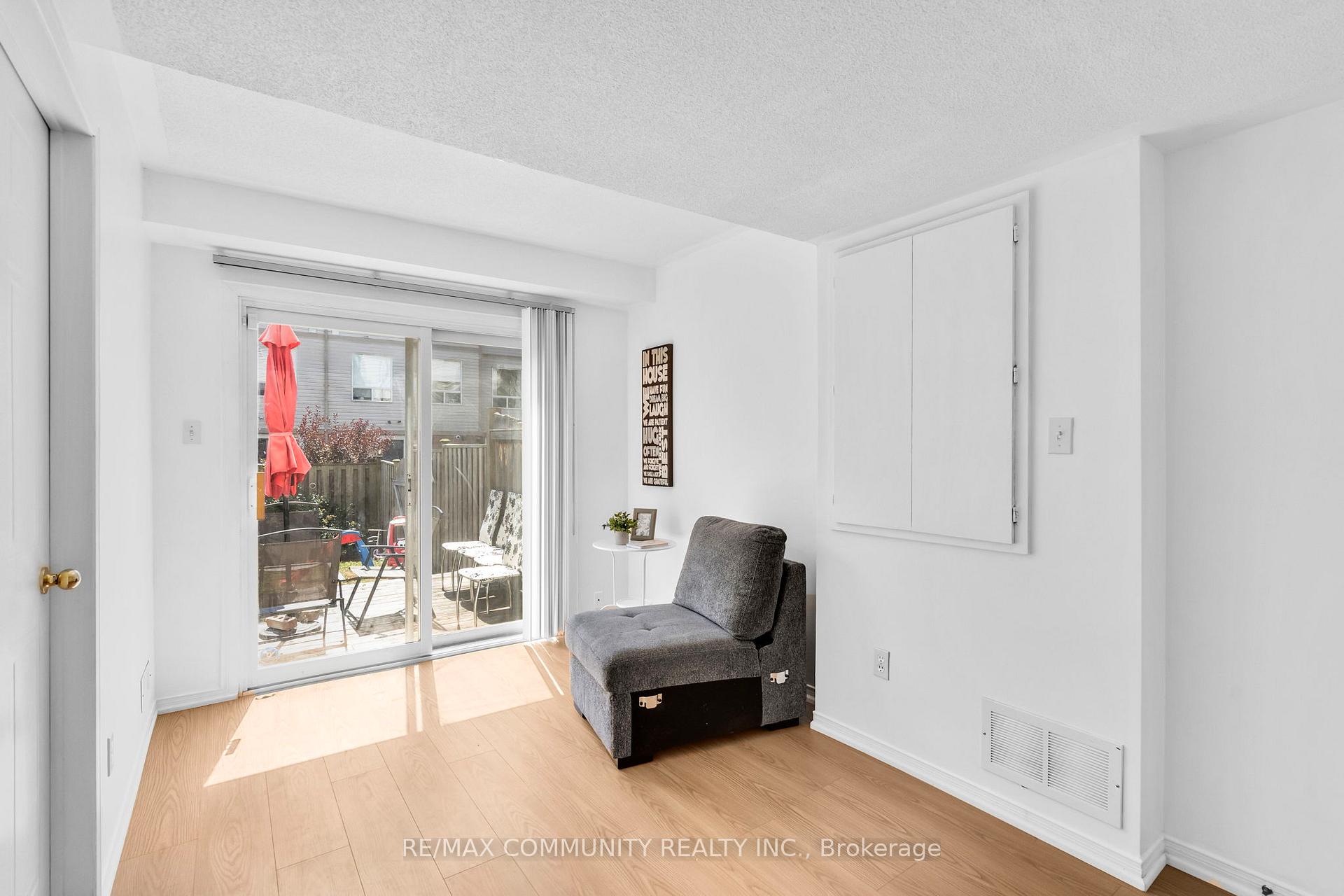Photo 38 of 49 Mcgonigal Lane, Ajax, Central — HOMEH