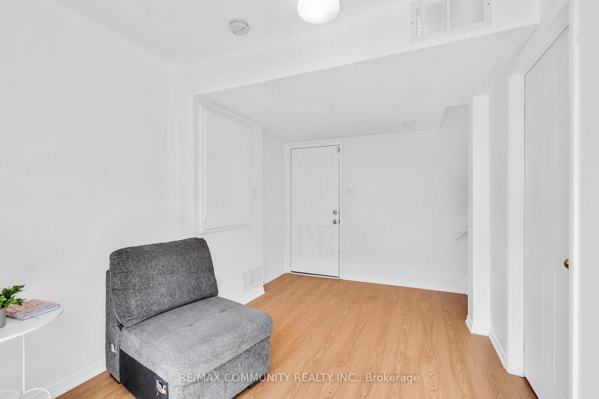 Photo 39 of 49 Mcgonigal Lane, Ajax, Central — HOMEH