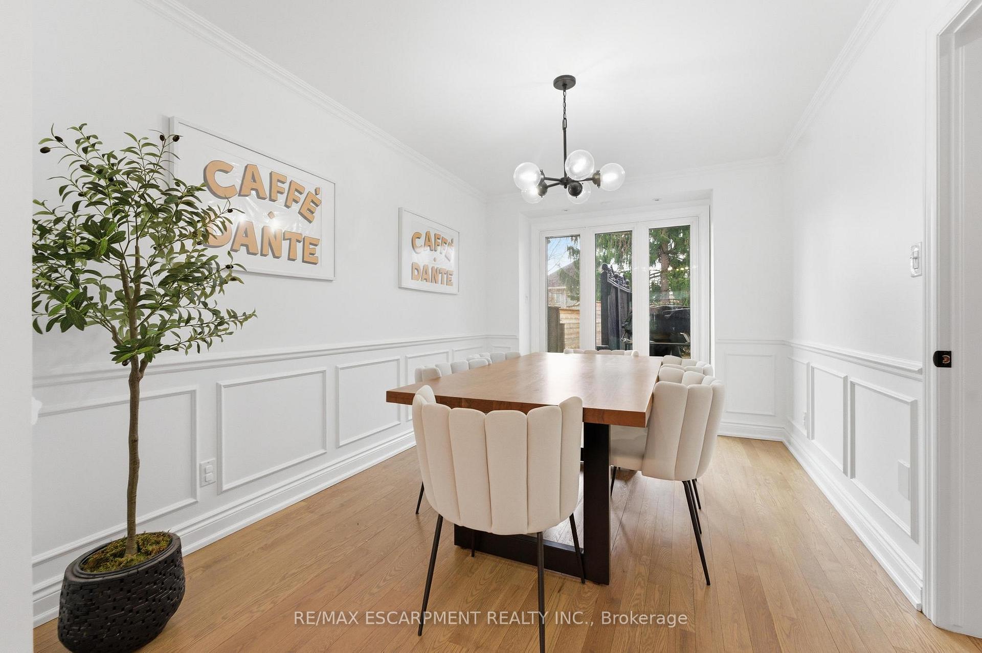 Photo 4 of 138 Miller Drive, Hamilton, Ancaster — HOMEH