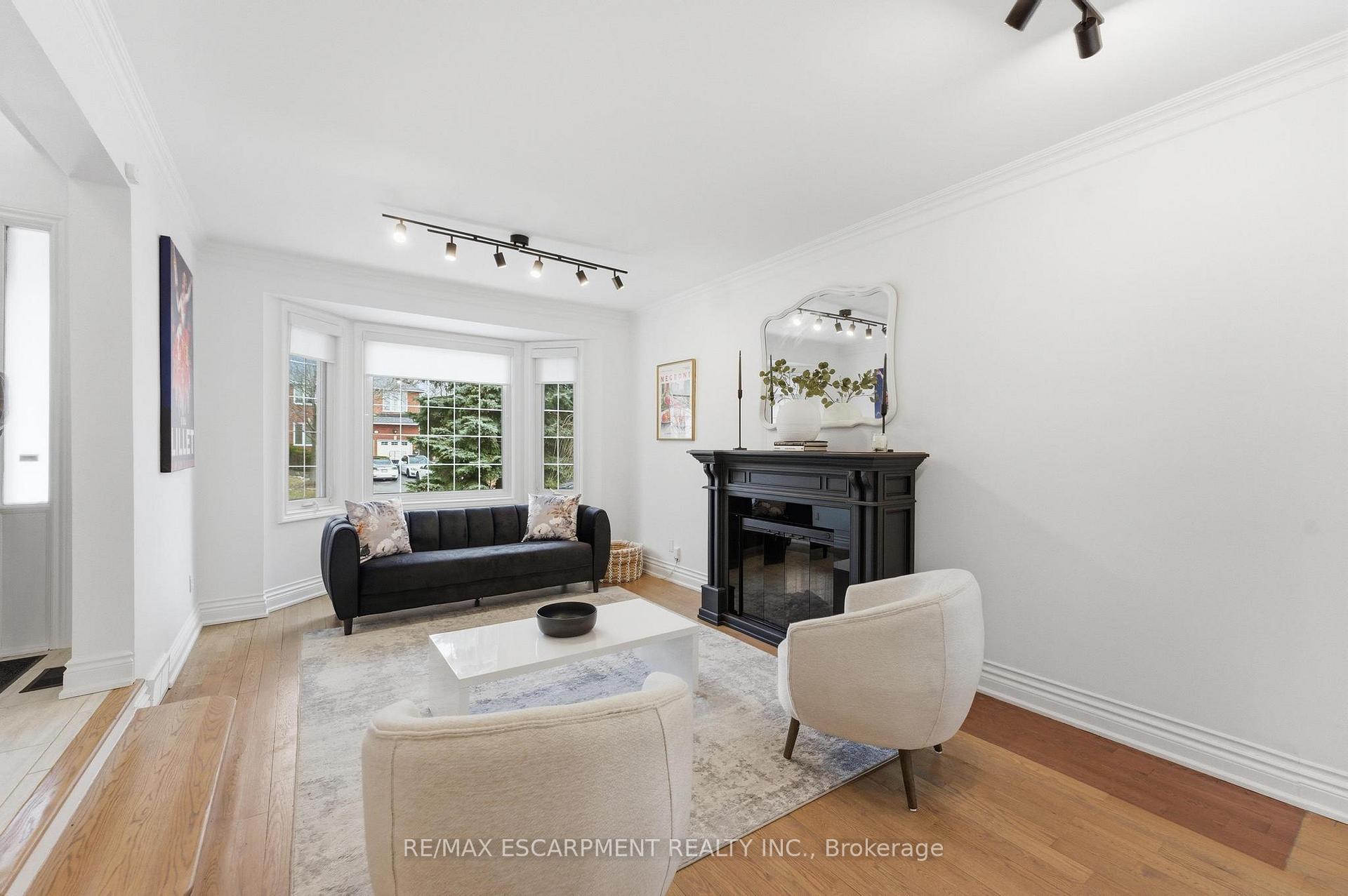 Photo 6 of 138 Miller Drive, Hamilton, Ancaster — HOMEH