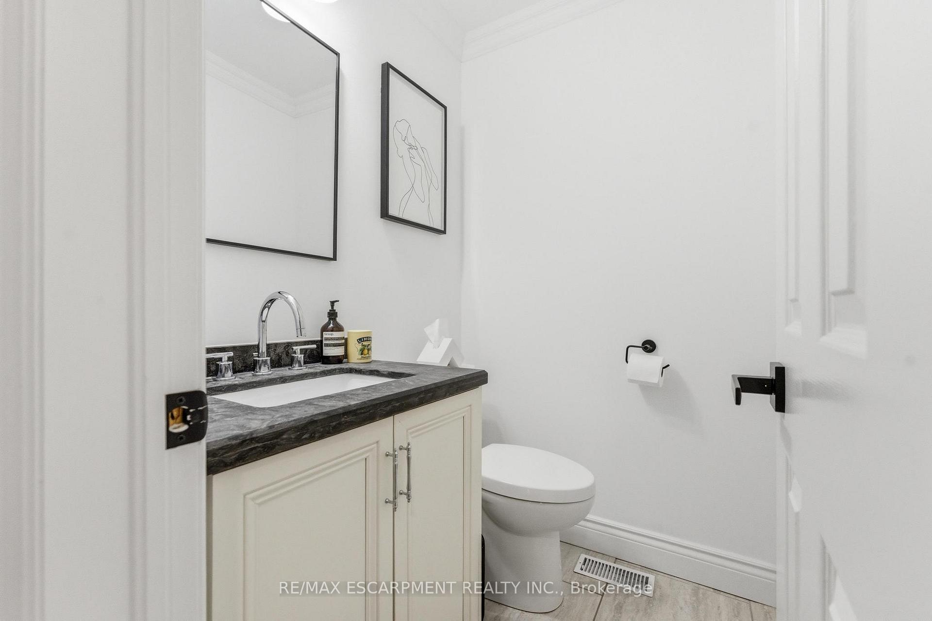 Photo 20 of 138 Miller Drive, Hamilton, Ancaster — HOMEH
