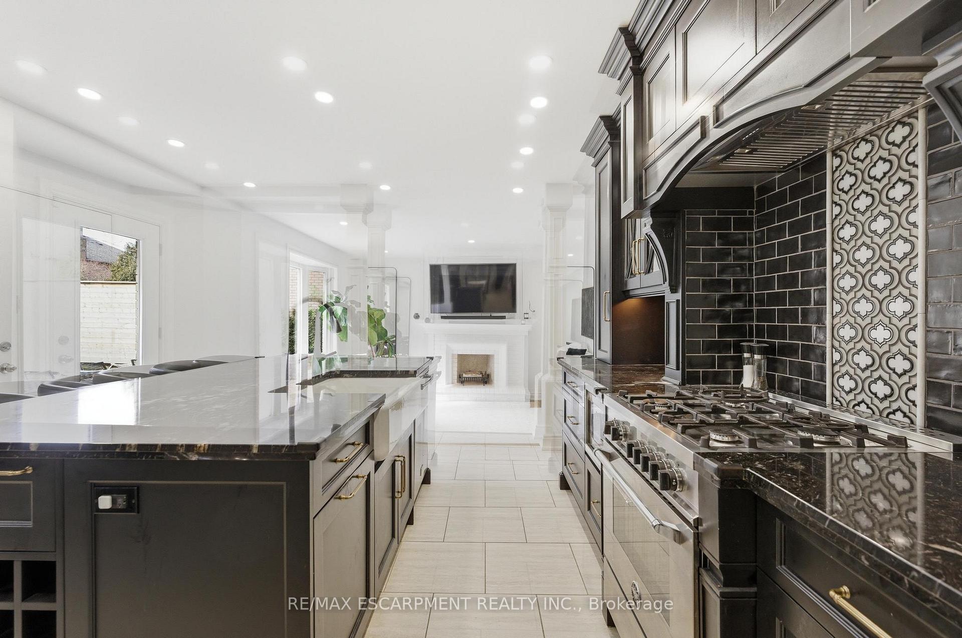 Photo 15 of 138 Miller Drive, Hamilton, Ancaster — HOMEH