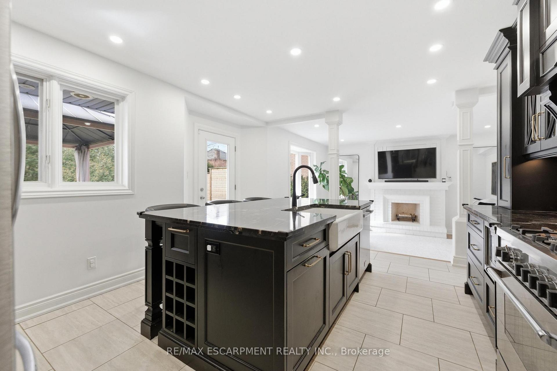 Photo 16 of 138 Miller Drive, Hamilton, Ancaster — HOMEH