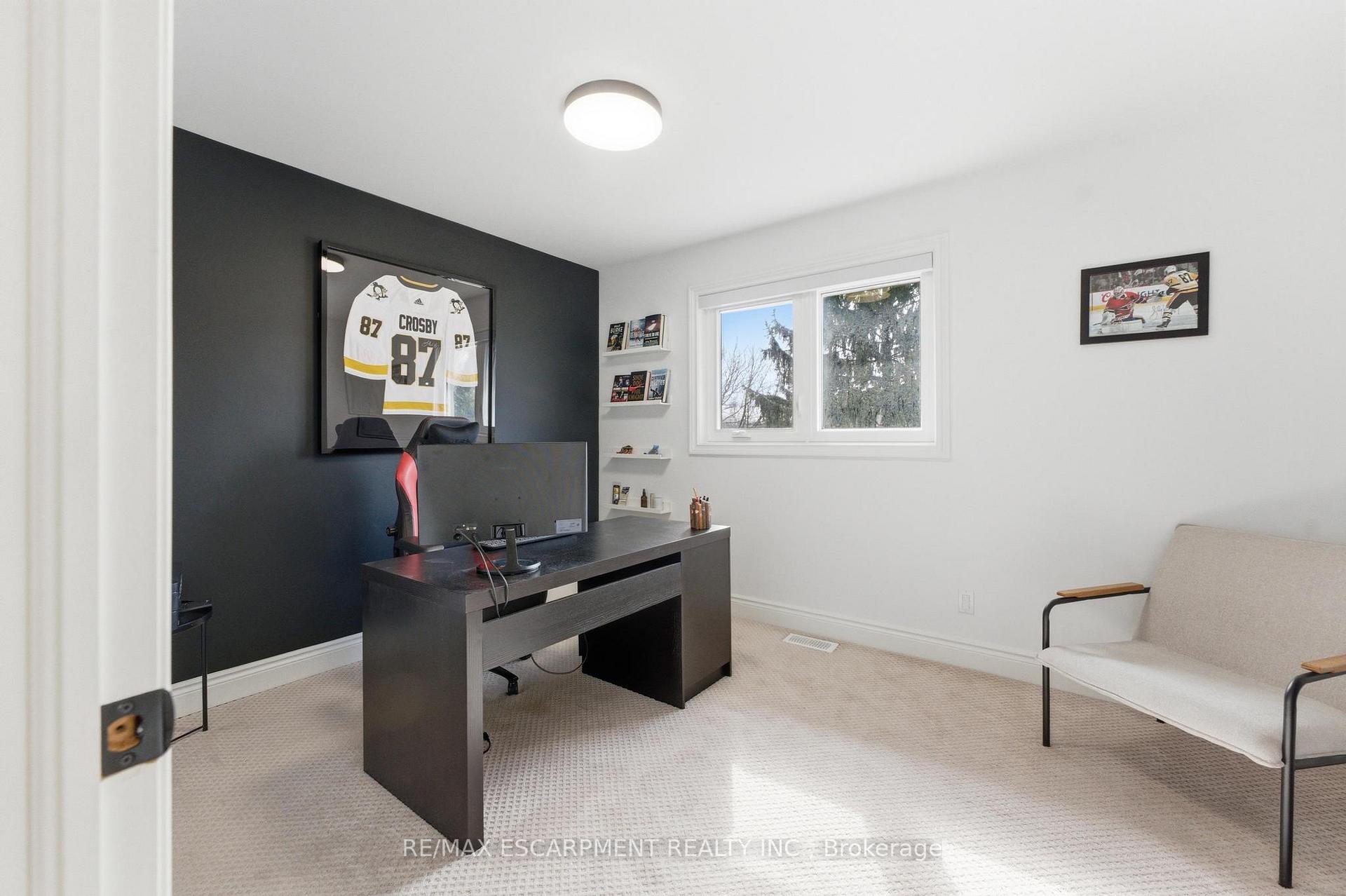 Photo 32 of 138 Miller Drive, Hamilton, Ancaster — HOMEH