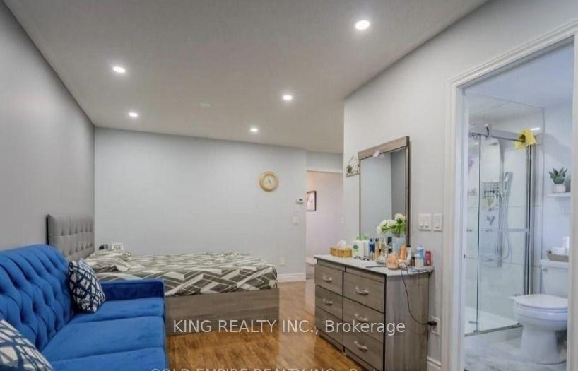 Photo 17 of 27 Denison Avenue, Brampton, Downtown Brampton — HOMEH