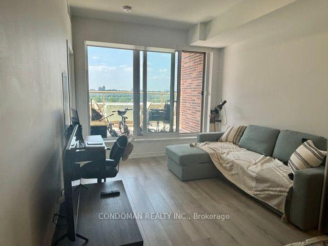 Front of Unit 713, 1787 St Clair Avenue W