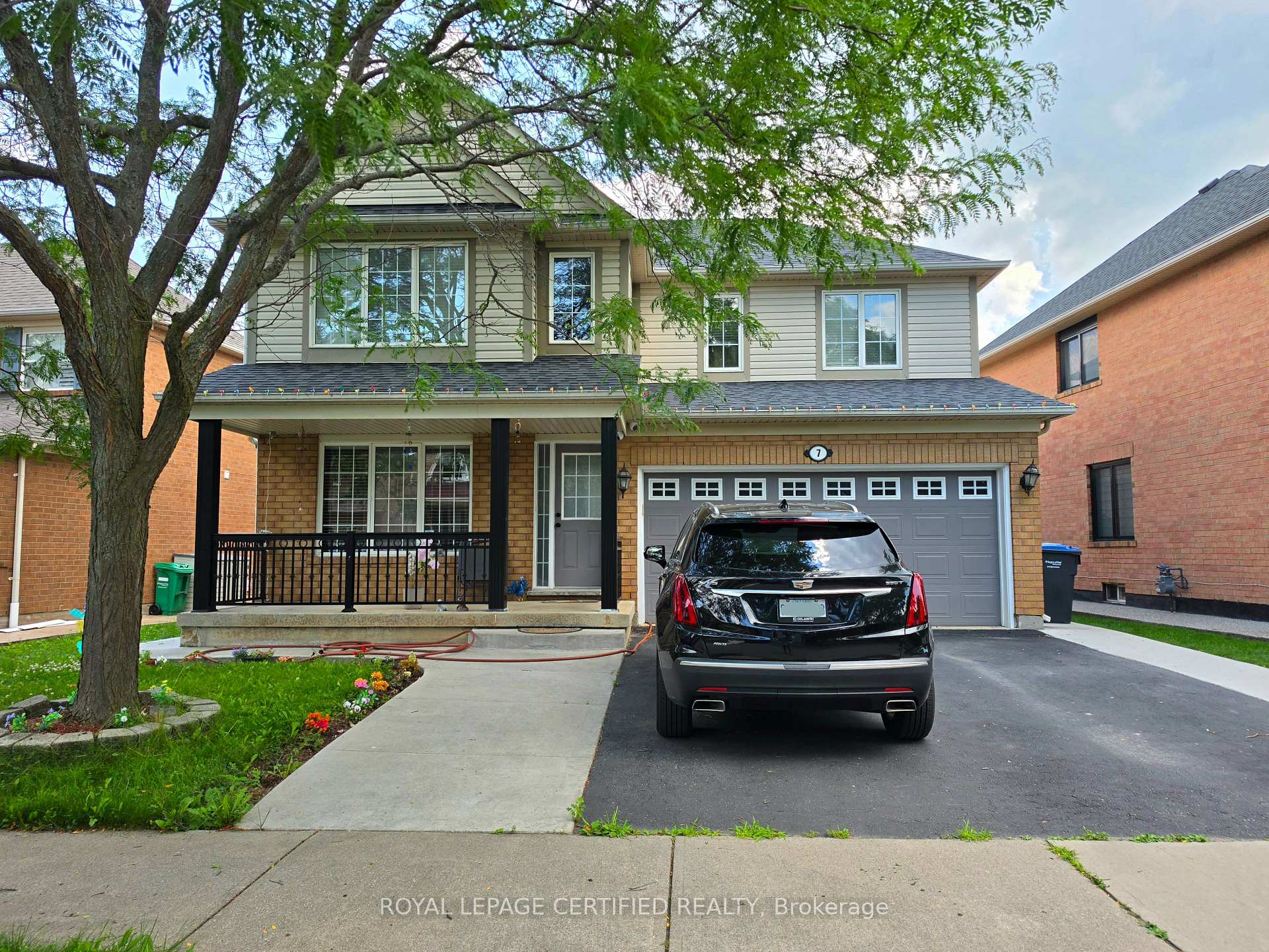 Photo 1 of 7 Penn Drive, Brampton, Fletcher's Meadow — HOMEH