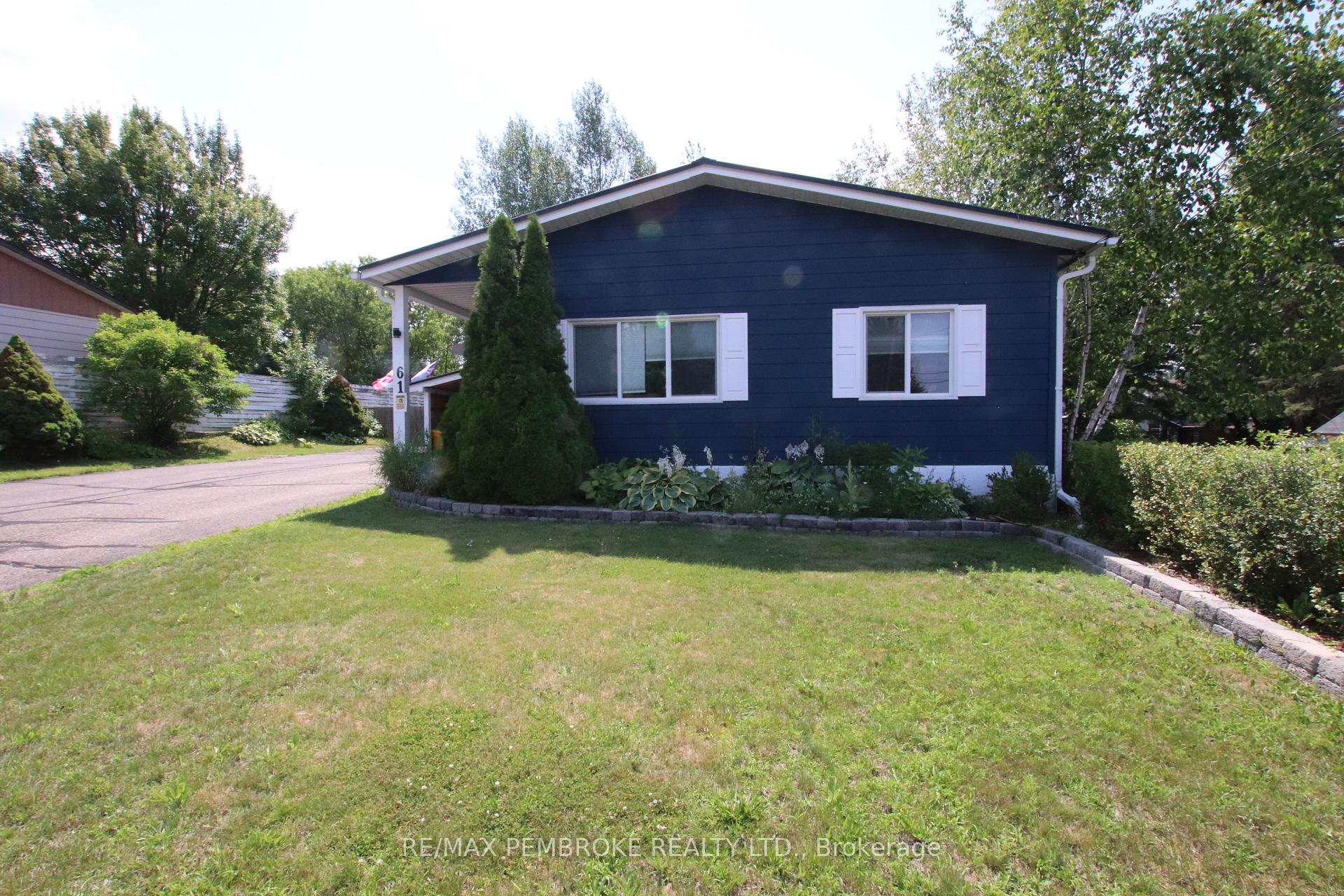 Photo 1 of 61 Doran Road, Petawawa, Petawawa — HOMEH