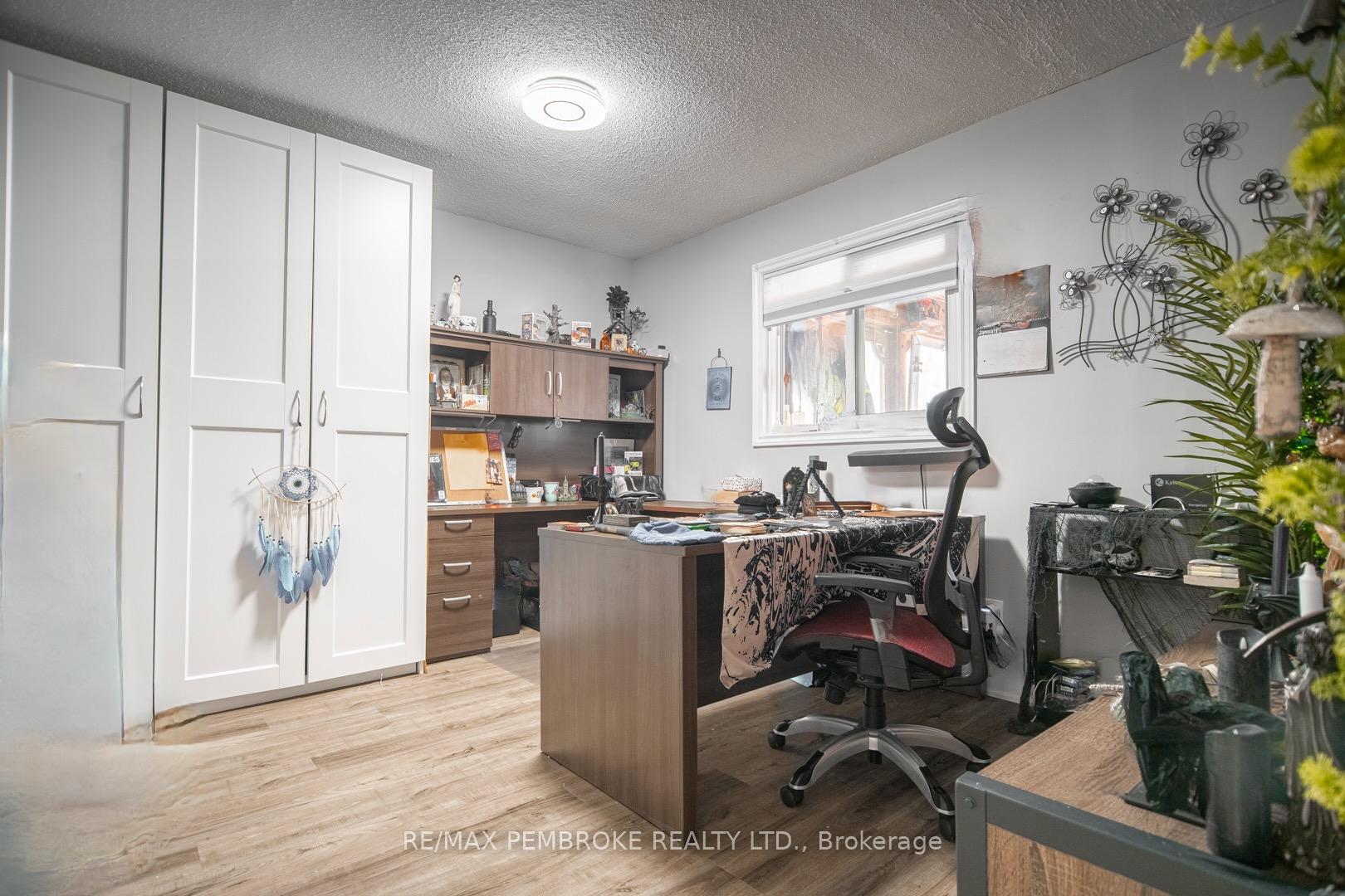 Photo 19 of 61 Doran Road, Petawawa, Petawawa — HOMEH