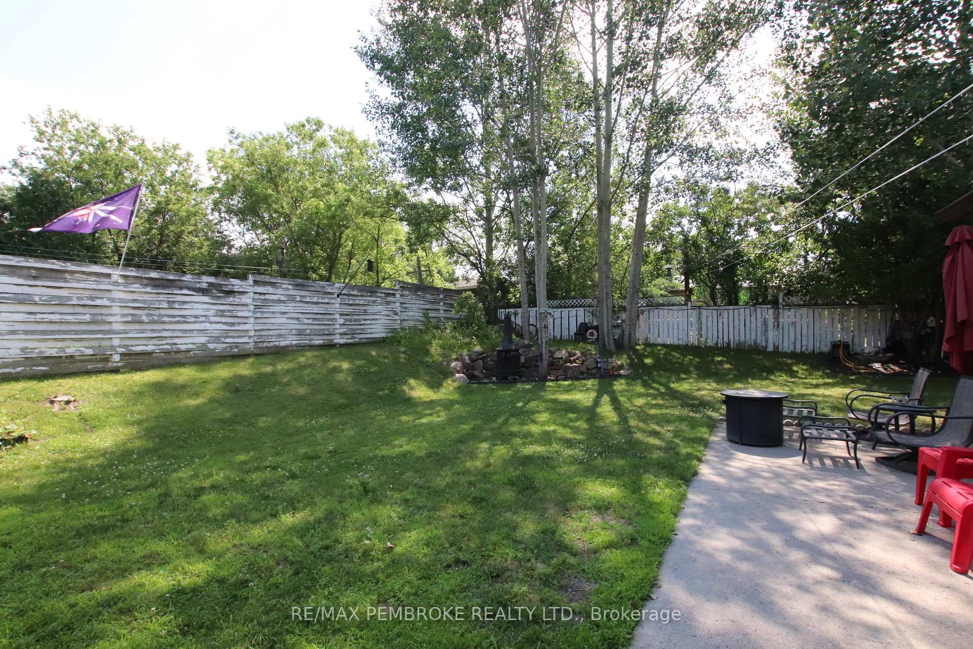 Photo 36 of 61 Doran Road, Petawawa, Petawawa — HOMEH