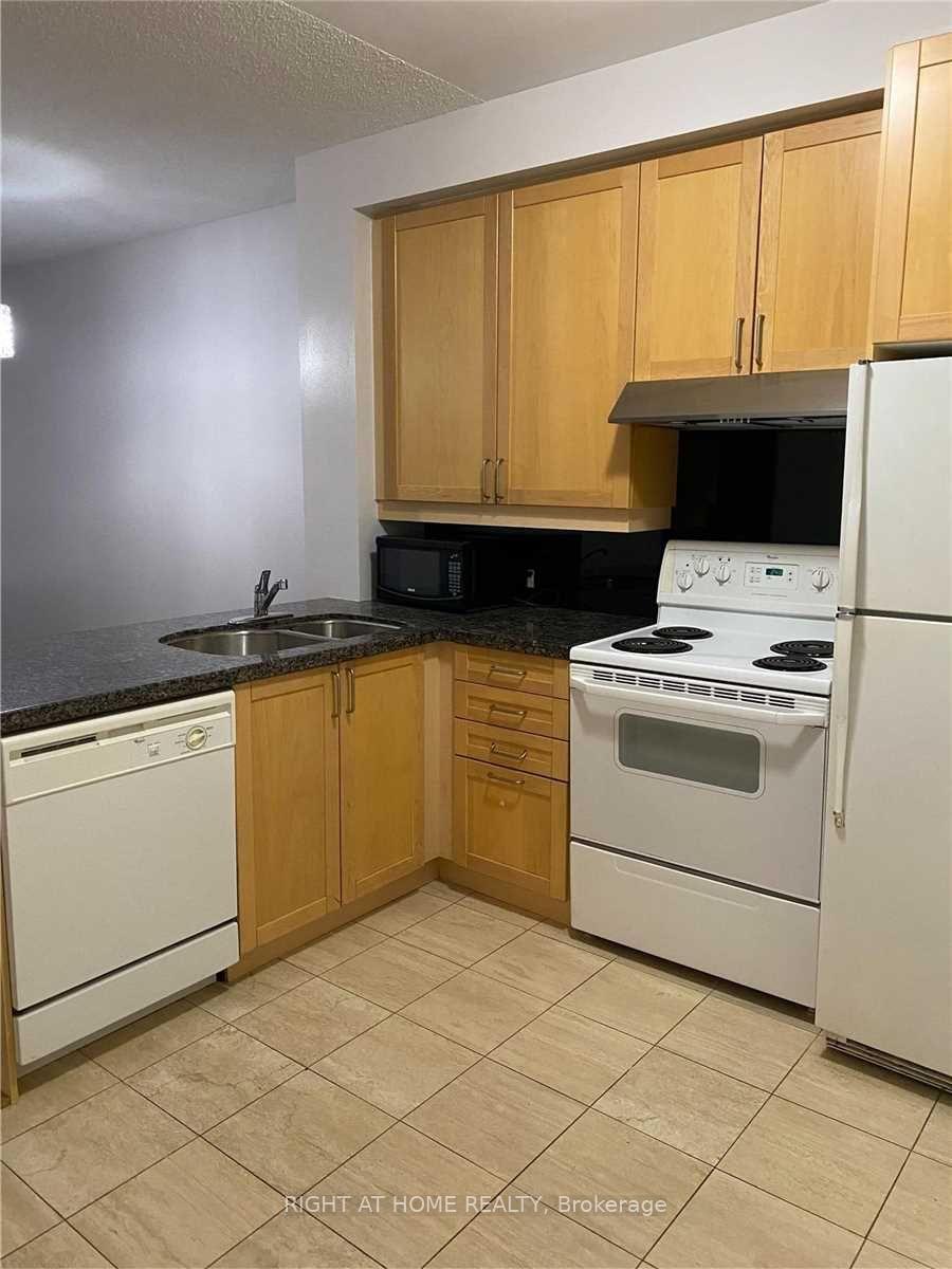 Photo 4 of Unit 709, 55 Bloor Street E, Toronto, Church-Yonge Corridor — HOMEH