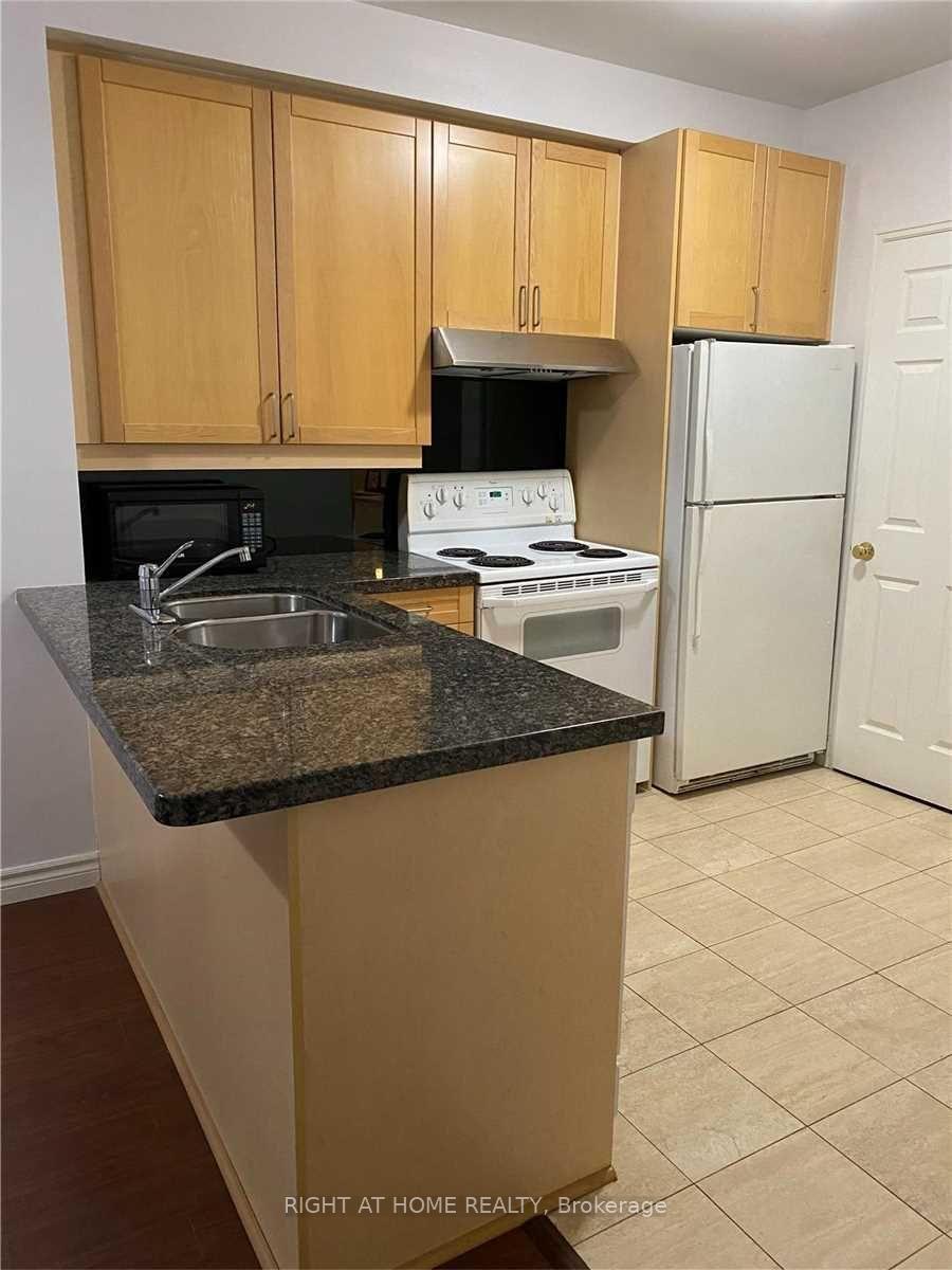 Photo 6 of Unit 709, 55 Bloor Street E, Toronto, Church-Yonge Corridor — HOMEH