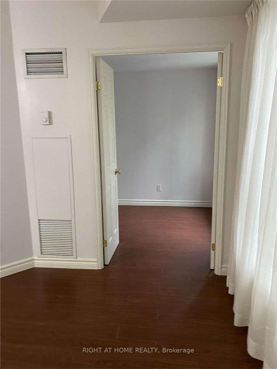 Photo 9 of Unit 709, 55 Bloor Street E, Toronto, Church-Yonge Corridor — HOMEH
