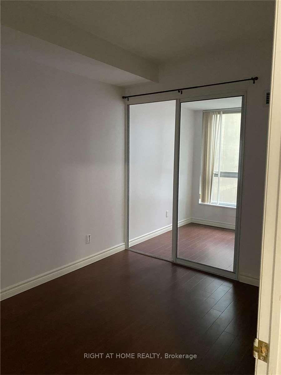 Photo 11 of Unit 709, 55 Bloor Street E, Toronto, Church-Yonge Corridor — HOMEH