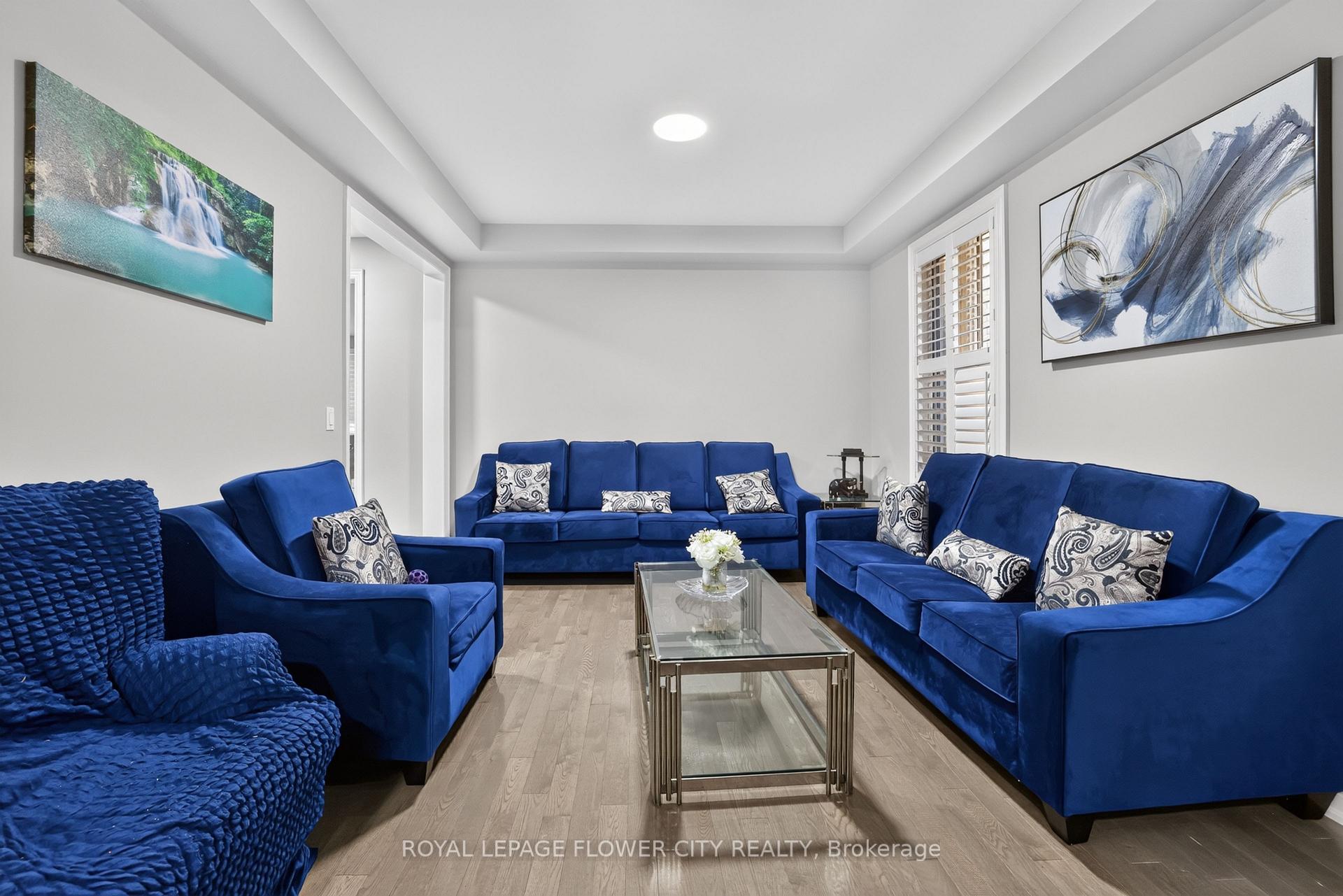 Photo 11 of 85 Ebury Drive, Brampton, Credit Valley — HOMEH