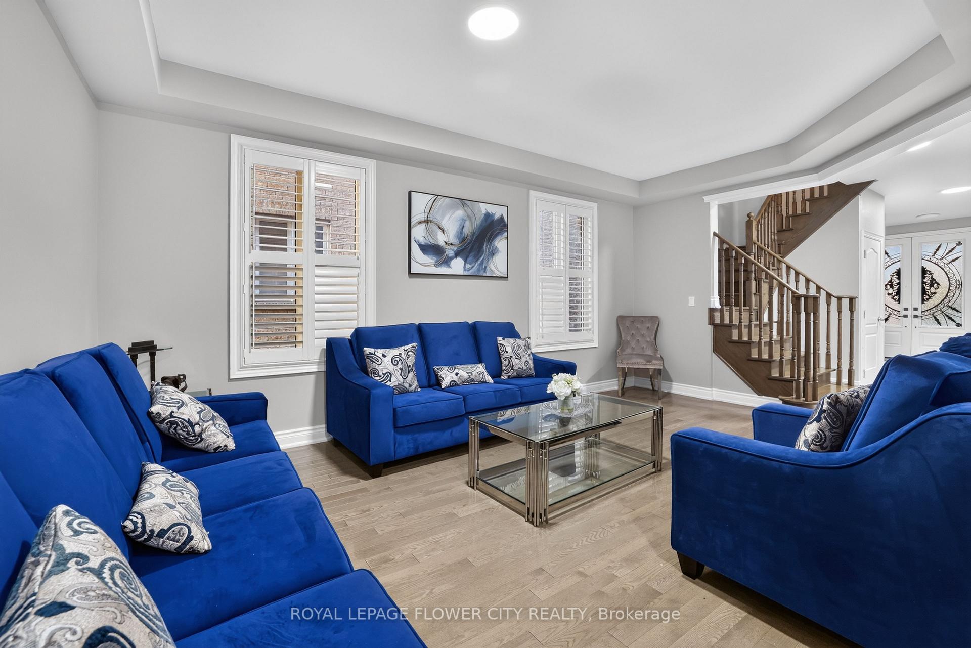 Photo 13 of 85 Ebury Drive, Brampton, Credit Valley — HOMEH